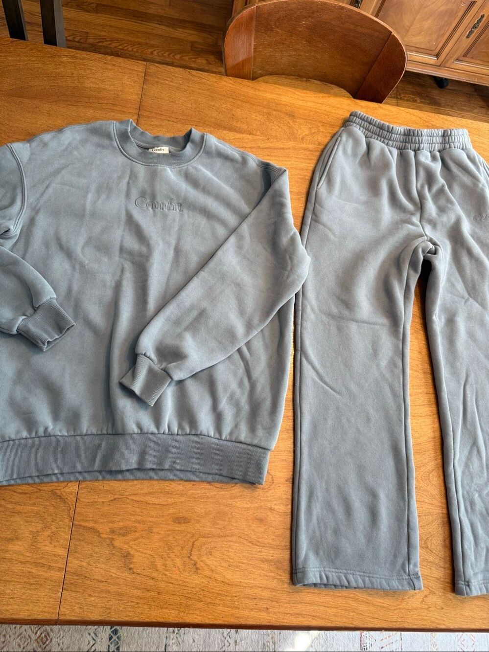 Comfrt Women’s Crewneck Sweatshirt & Joggers Sweatsuit Set Blue Gray Size Small